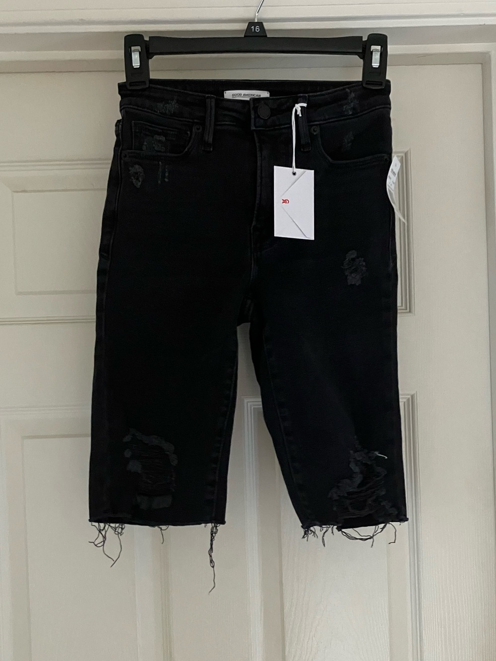 GOOD AMERICAN Good Bermuda Raw Hem Distressed Denim Shorts Black088 24 NEW NWT - Picture 9 of 13